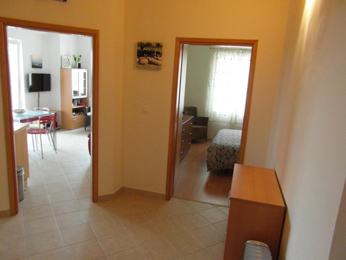Bentley - Sea-View - 2 Bedroom Apartment Premantura Εξωτερικό φωτογραφία