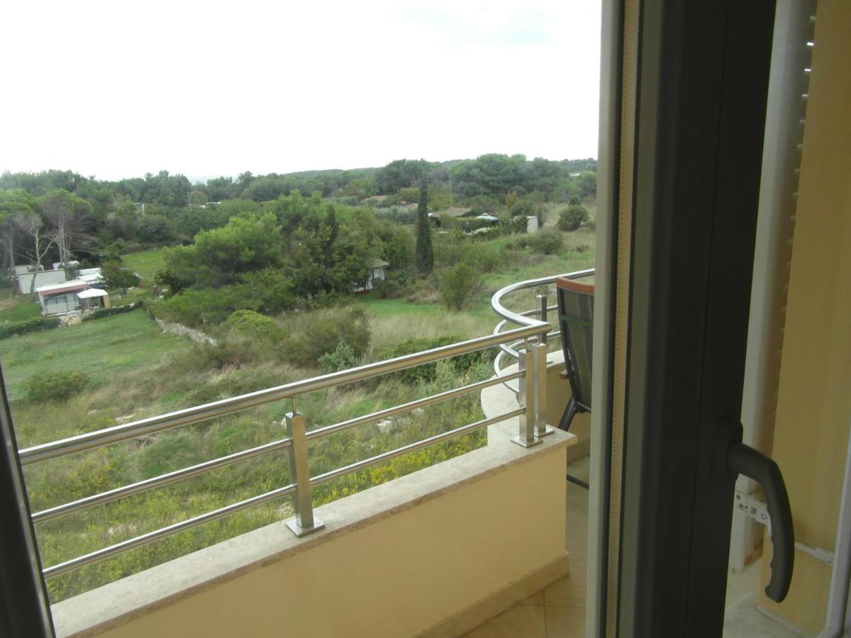 Bentley - Sea-View - 2 Bedroom Apartment Premantura Εξωτερικό φωτογραφία