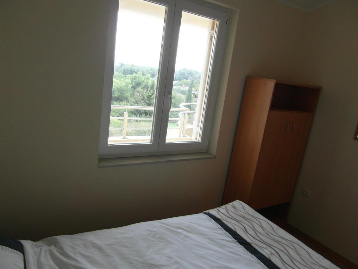 Bentley - Sea-View - 2 Bedroom Apartment Premantura Εξωτερικό φωτογραφία