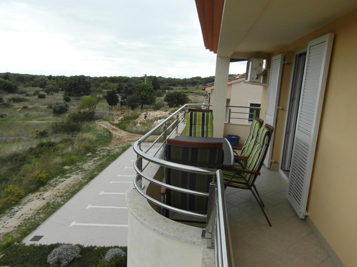 Bentley - Sea-View - 2 Bedroom Apartment Premantura Εξωτερικό φωτογραφία