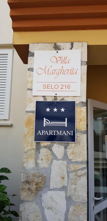 Bentley - Sea-View - 2 Bedroom Apartment Premantura Εξωτερικό φωτογραφία